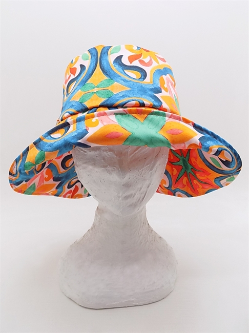 CLOCHE CON TESA ASIMMETRICA IN NYLON STAMPA FANTASIA